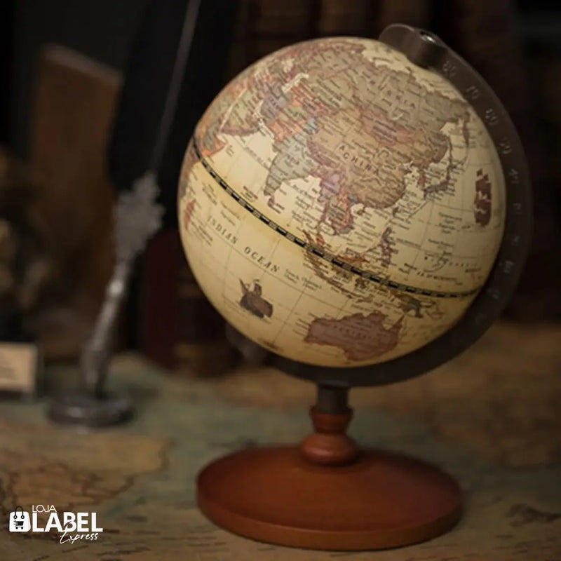 Mundo Globo Base De Madeira Retro, Mapa edição em Inglês - LabelExpress